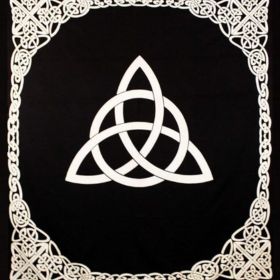 #2 India Arts Heavy Cotton Celtic Trinity Knot Tapestry